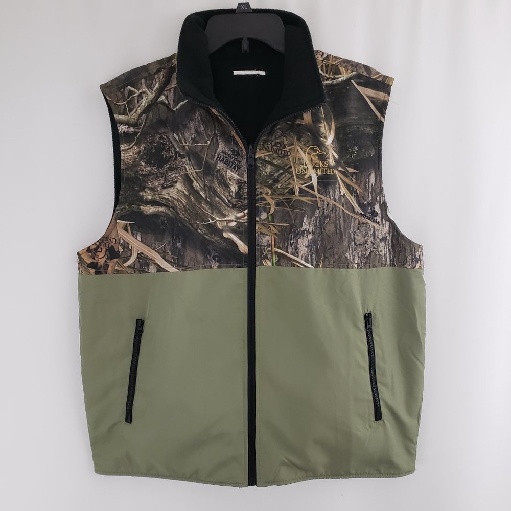 Ducks Unlimited Mossy Oak Zip-Front Reversible Vest Size LARGE Green Camo